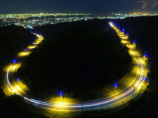 當地人不私藏推介 台灣絕美夜景「藍色公路」